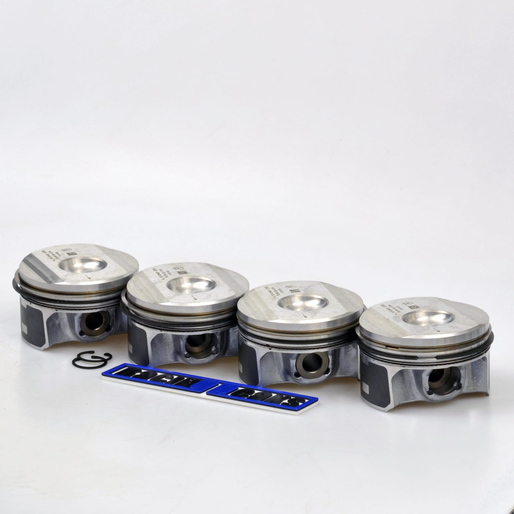 Piston set fits Opel Astra Cascada Insignia Zafira 1.6 SIDI 2013- A16XHT