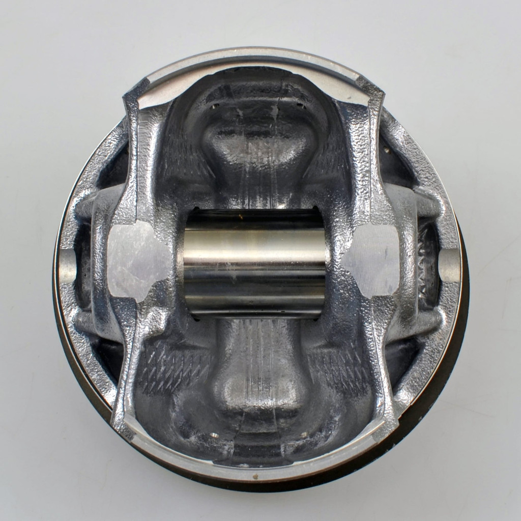 Piston set fits Opel Astra Cascada Insignia Zafira 1.6 SIDI 2013- A16XHT